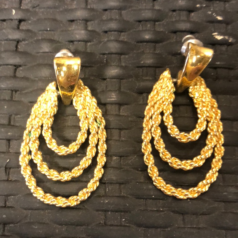 Fashion earrings